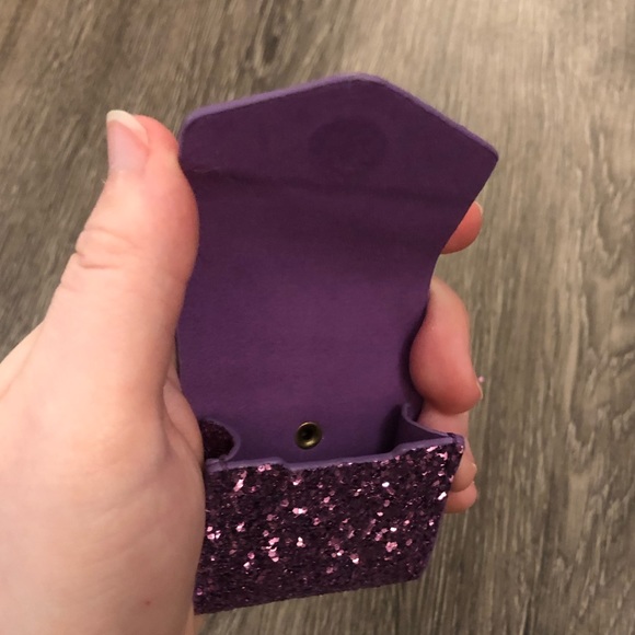 AirPods Cases - Picture 6 of 6